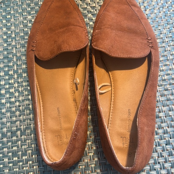 Time and Tru Suede Casual Flats - Size 8 - Picture 4 of 7